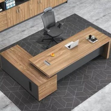 Maude Executive white Table