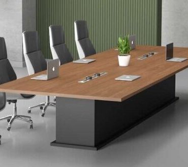 Truffle Davos Oak meeting table