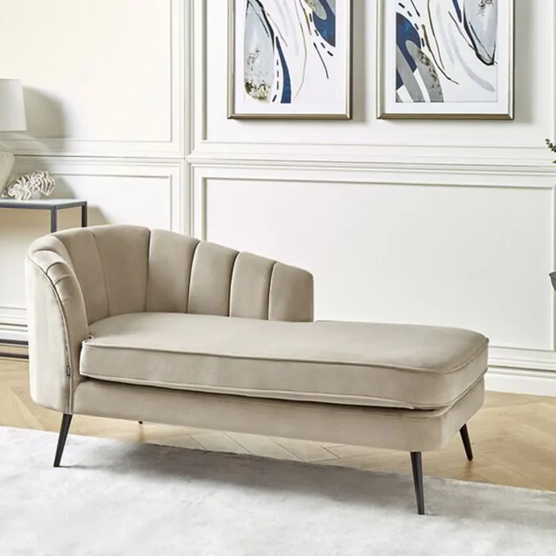Elegant Chaise Lounge