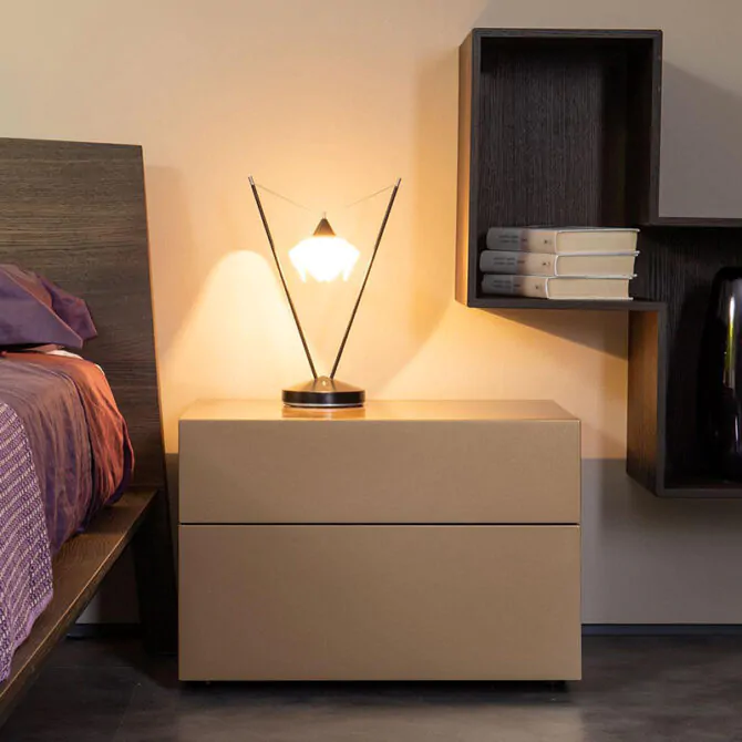 lacquer bedside table - Image 2